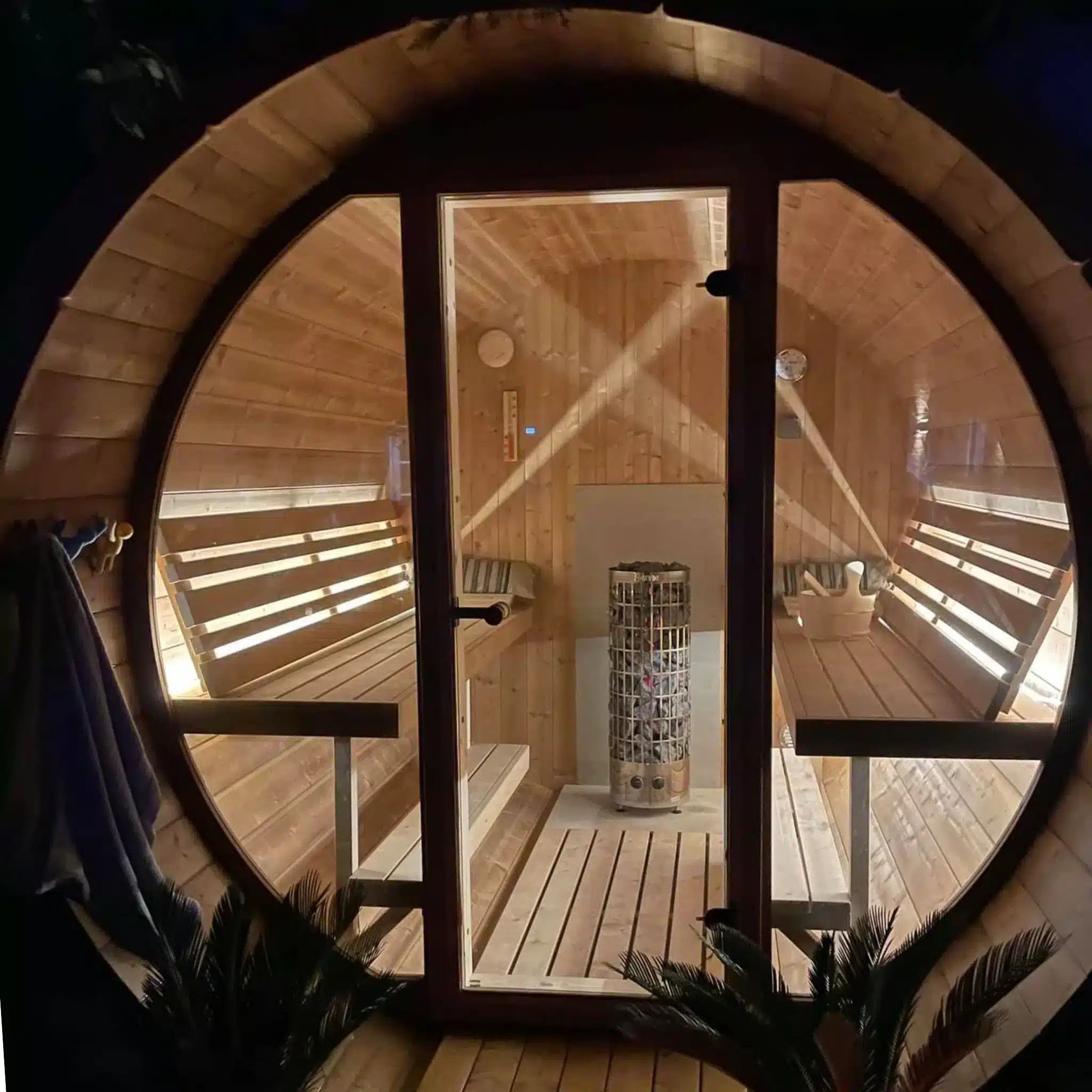 Ehala 280 Deluxe tønnesauna – 2,8 m thermowood med panoramafront i glass